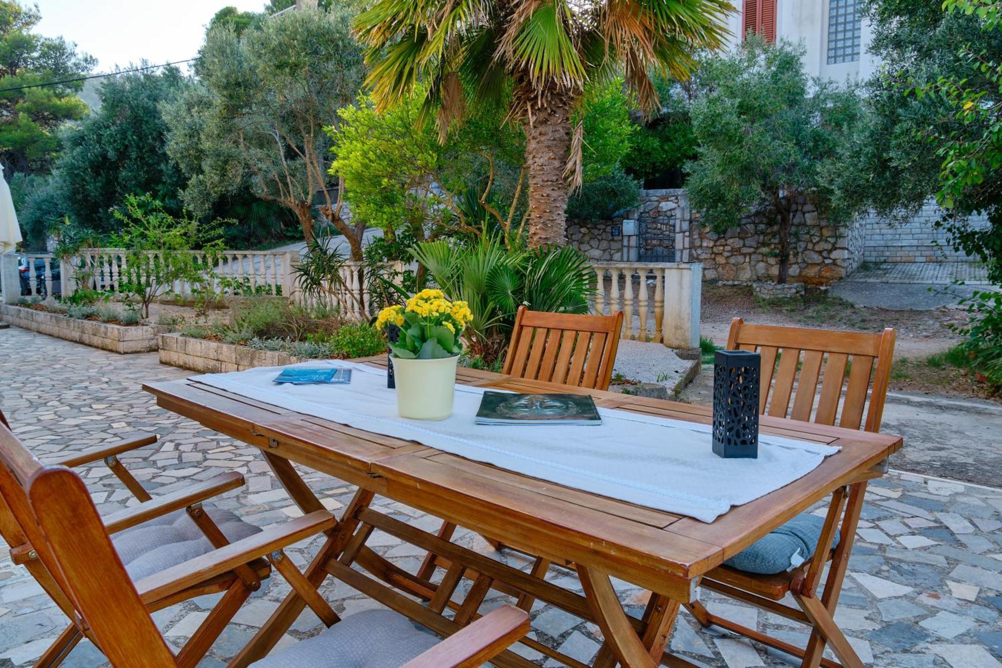 Apartment Pepermint - Iqm Destination Quality Veli Losinj Luaran gambar