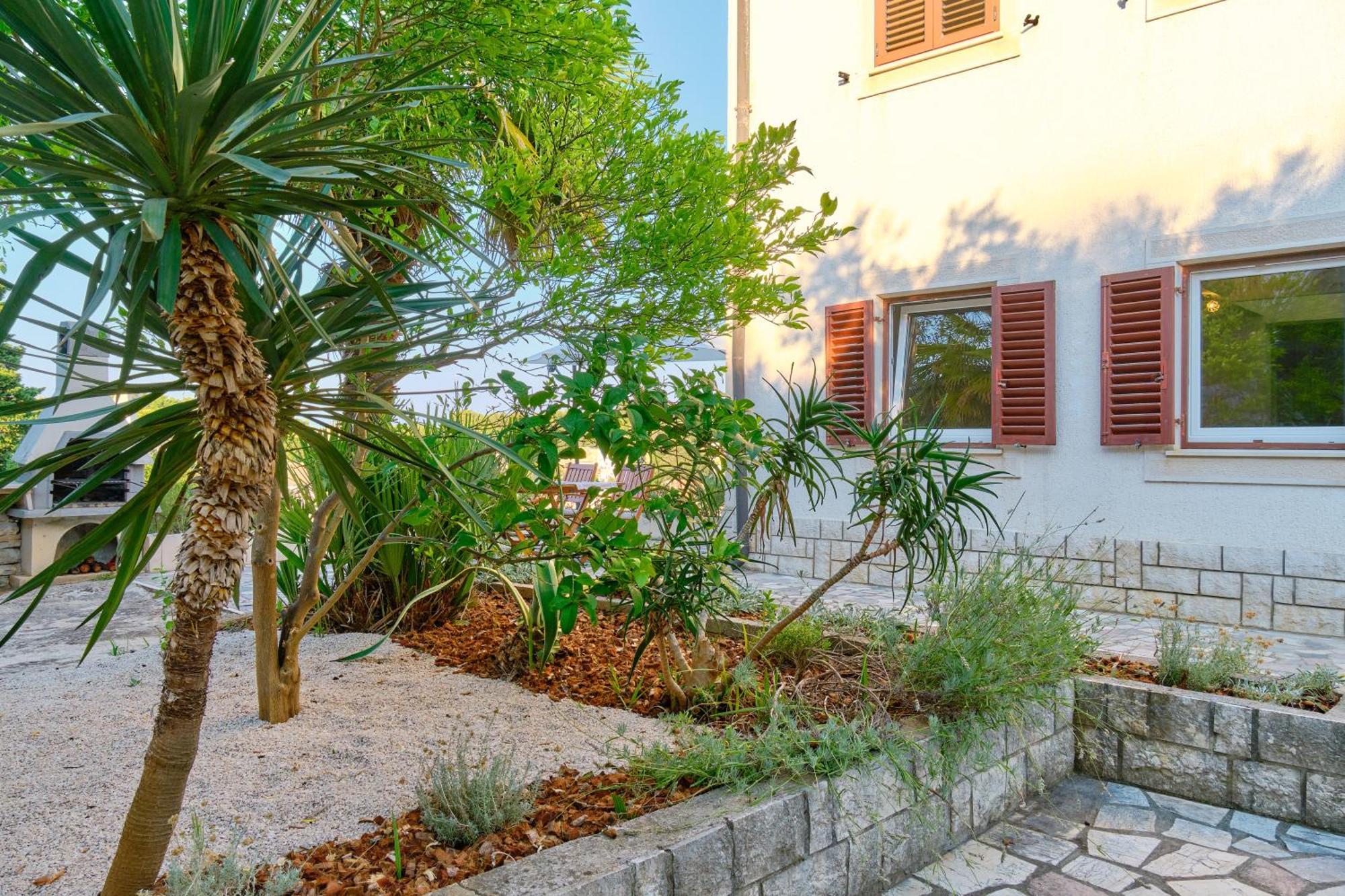 Apartment Pepermint - Iqm Destination Quality Veli Losinj Luaran gambar